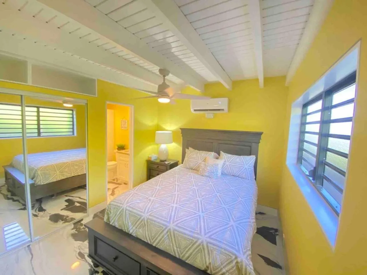 Nazareth Luxury 2Bed 2Bath Condo In Downtown Red Hook
